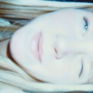 Meet your Posher, Isabel